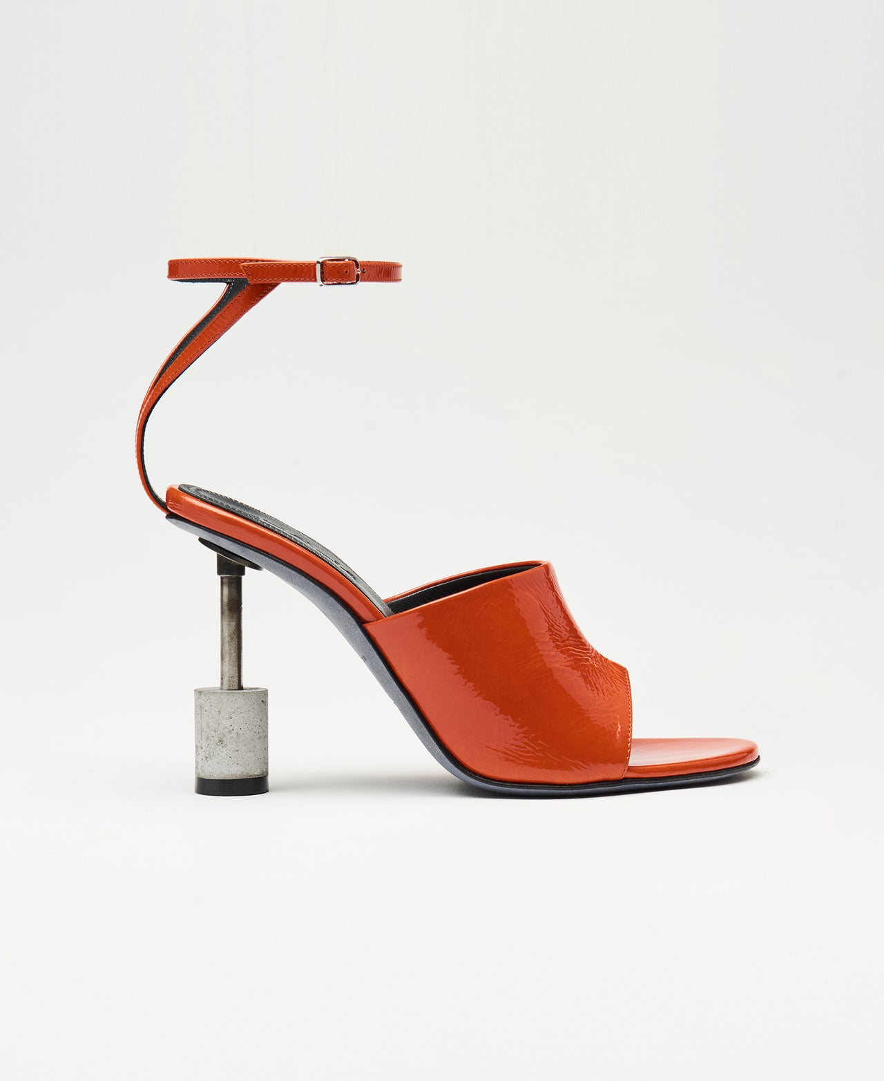 ISE sandal