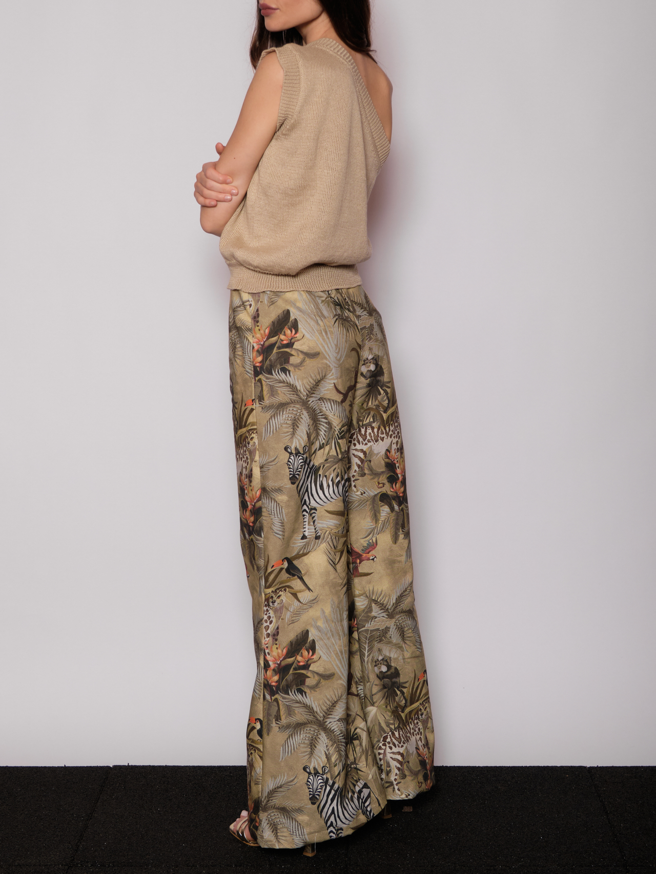 Top monospalla lino cotone beige