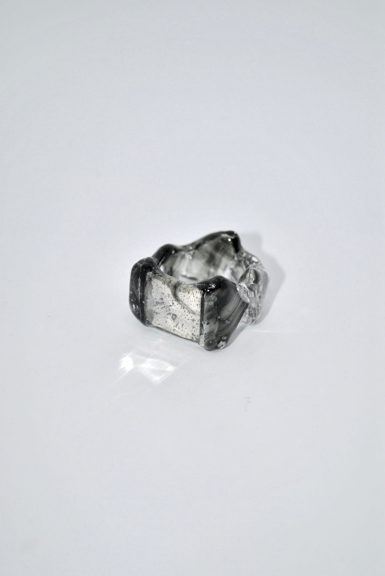 Cenere ring